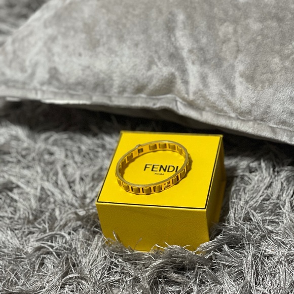 Fendi bracelet - Picture 5 of 7